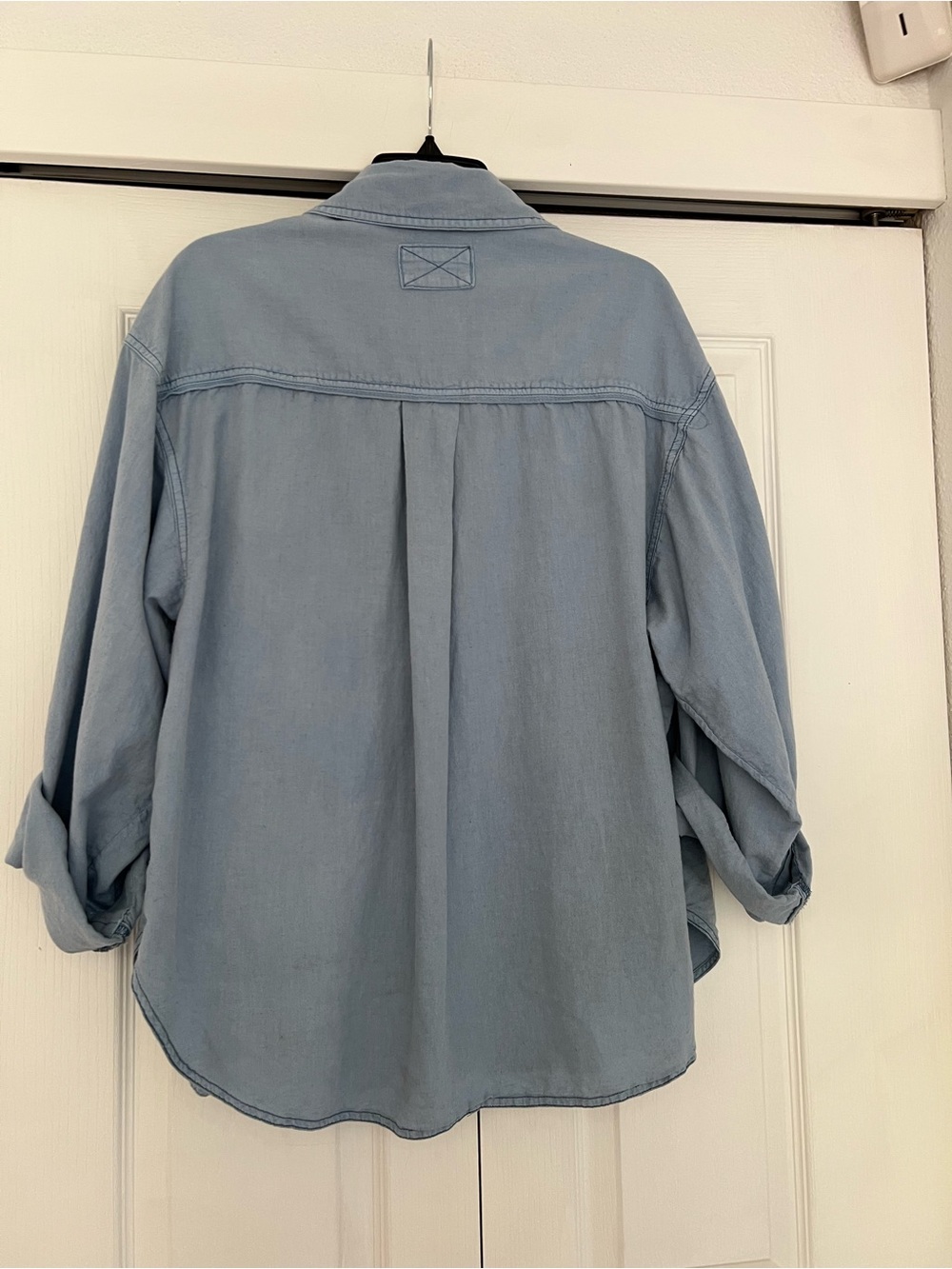 Free People Made for Sun Oversized Button-Up Shirt in Faded Denim size M - Picture 2 of 6